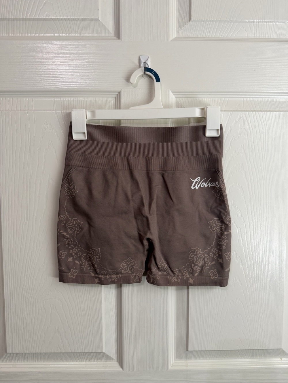 Wolven Chocolate Floral-Print High-Rise Athletic Shorts
